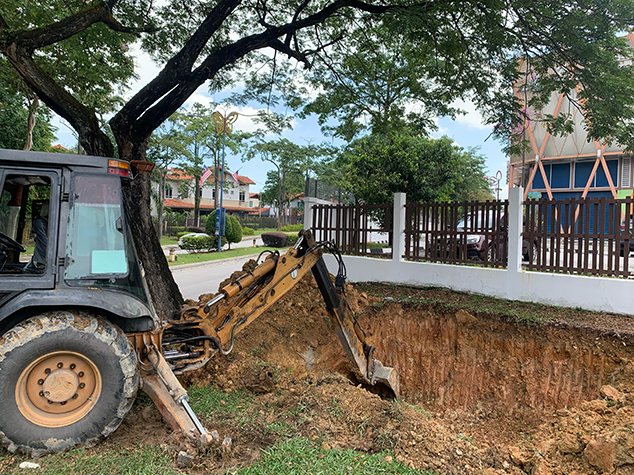 Long Arm Backhoe 5G footing Digging